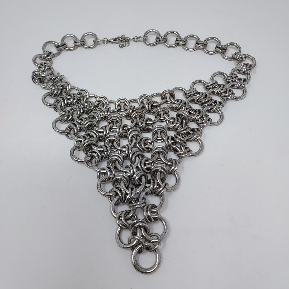 Vintage Silver Tone Chain Mail V-Shape Bib Chunky Link Statement Necklace